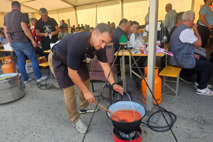21. Vinkovačka fi&scaron;ijada, Vinkvci, fi&scaron;ijada