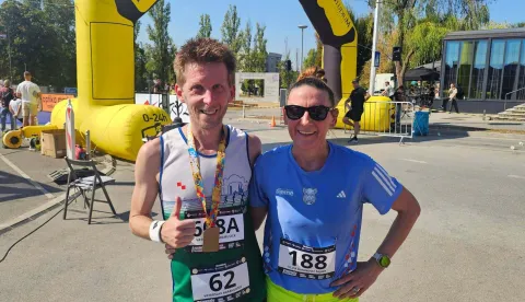 Vatroslav Haramustek i Silvia &Scaron;imumovićpobjednici polumaratona u Vinkovcima-NASLOVNA ZA WEB 