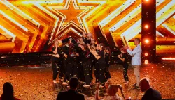 Acro team Shine