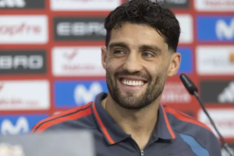 Sevilla, 28.09.2026 - Konferencija za medije hrvatske nogometne repreztentacje uoči utakmice Lige nacija: &Scaron;panjolska - Hrvatska na stadionu Ramon Sanchez-Pizjuan. Na fotografiji Slaven Bilić, Mateo Kovačić.foto HINA/ Daniel KASAP/ dk