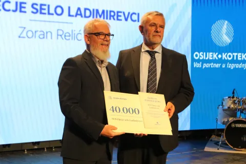 Osijek, 02. 10. 2026, HNK Osijek, proslava 80 godina Osijek Koteksa, svečanost i koncert Klape In Trade i Tomislav Bralić. Donacija 40 000 eur, SOS Dječje selo Ladimirevci, Zoran Relić.snmio GOJKO MITIĆ