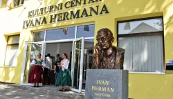 slavonija...zupanja...23.08.2024.kulturni centar ivana hermana; povodom dana grada odrzana svecana sjednica gradskog vijeca i dodjela javnih priznanja zasluznima;foto Gordan Panić
