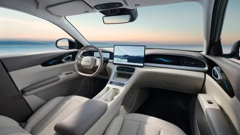 Geely E2
