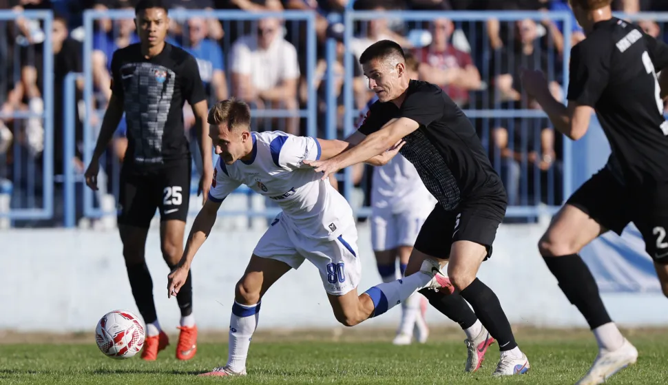 04.10.2026., stadion Borovo naselje, Vukovar - SuperSport Hrvatski nogometni kup 2026./2027., osmina finala, HNK Vukovar 1991 - GNK Dinamo. Rai Oliveira, Lukas Kacavenda i Franko Cuckovic Photo: Davor Javorovic/PIXSELL