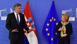 epa08549638 President of the European Commision Ursula von der Leyen (R) welcomes Croatian Prime Minister Andrej Plenkovic (L) before their bilateral meeting at the EU headquarters in Brussels, Belgium, 16 July 2020. EPA/JOHN THYS/POOL