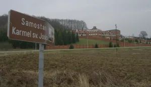  ﻿Breznica ĐakovačkaSamostan Karmelićanki "Karmel sv. Josipa" u Breznici Đakovačkoj, u kojoj živi 28 redovnicaOŽUJAK 2017.
