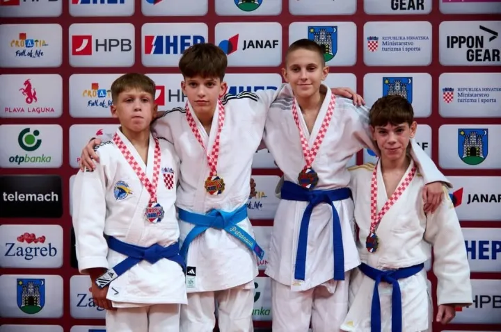 Mladosta&scaron; Vjeko Roso s medaljom s PH-a