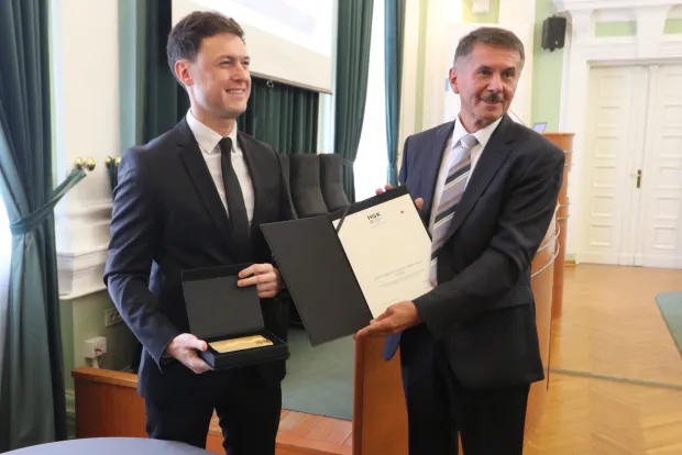 Osijek, 24. 09. 2026, HGK, Županijska komora Osijek, dodjela plaketa Zlatna kuna. Brdarić, DICEsnimiio GOJKO MITIĆ