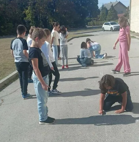 Osnovno&scaron;kolci iz Bilja postali kazaljke sata u oviru Tjedna svemira
