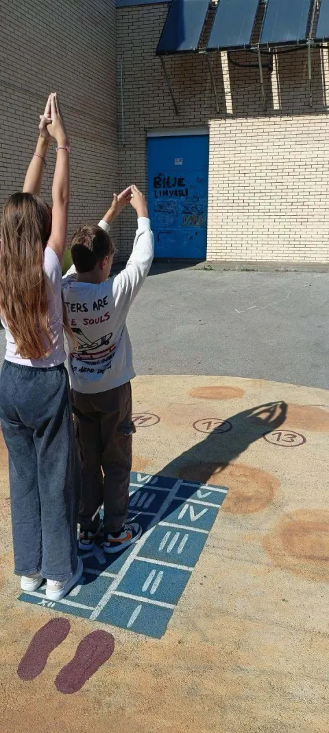 Osnovno&scaron;kolci iz Bilja postali kazaljke sata u oviru Tjedna svemira