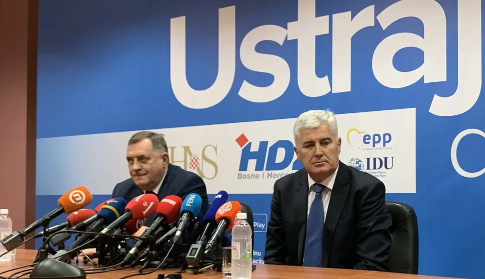 Mostar, 19.11.2022.- Predsjednici HDZ-a BiH i SNSD-a Dragan Čović i Milorad Dodik potvrdili su da dvije stranke ele zajedno biti partneri te da im je cilj brzo uspostaviti vlast s bonjačkim strankama koje imaju većinsku potporu toga naroda po rezultatima nedavno odranih izbora. foto HINA/ Zoran Kreić/ ua