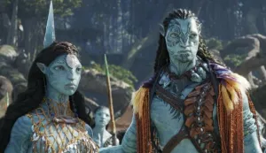 (L-R): Ronal, Tonowari, and the Metkayina clan in 20th Century Studios' AVATAR: THE WAY OF WATER. Photo courtesy of 20th Century Studios. &copy; 2022 20th Century Studios. All Rights Reserved.