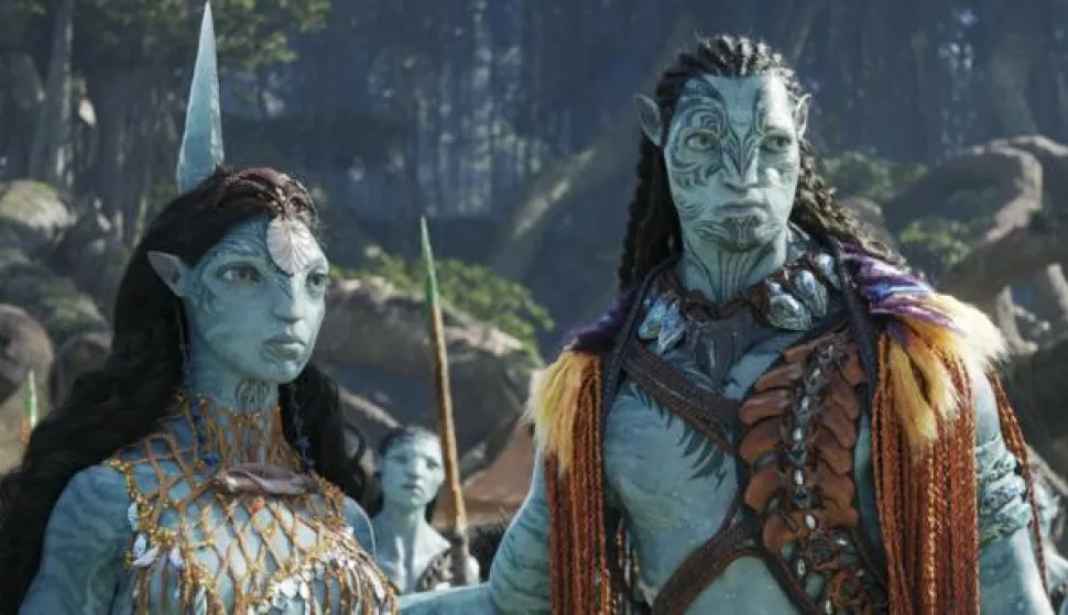 (L-R): Ronal, Tonowari, and the Metkayina clan in 20th Century Studios' AVATAR: THE WAY OF WATER. Photo courtesy of 20th Century Studios. &copy; 2022 20th Century Studios. All Rights Reserved.