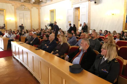 Osijek, 15. 10. 2026, Velika vijećnica Skup&scaron;tine OBŽ, Županijska 4. Predavanje Lady Aurelia Young, o ocu Oscaru Nemonu. snimio GOJKO MITIĆ