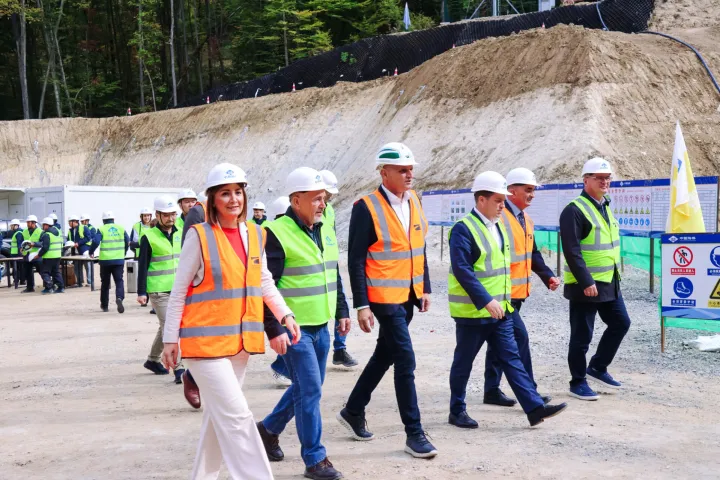 Potpredsjednik Vlade Republike Hrvatske i ministar mora, prometa i infrastrukture Oleg Butković, u pratnji županice Pože&scaron;ko-slavonske županije Antonije Jozić, župana Brodsko-posavske županije Danijela Maru&scaron;ića te predsjednika Uprave Hrvatskih cesta Ivice Budimira obi&scaron;ao je gradili&scaron;te brze ceste Požega (Brestovac) &ndash; Staro Petrovo Selo