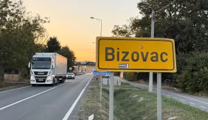 Bizovac, 30. 09. 2026., Bizovac, prometnica; ulaz u BizovacSNIMIO BRUNO JOBST