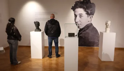 Osijek, 15. 10. 2026, Otvorenje izložbe, Portreti epohe; Osca Nemon i ikone 20. stoljeća. MLU Osijek. snimio GOJKO MITIĆ