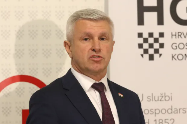 Osijek, 16. 10. 2026, Hrvatska gospodarska komora, HGK, županijska komora Osijek. Press, jesenska sjetva. Tugomir Majdak, državni tajnik.snimio GOJKO MITIĆ