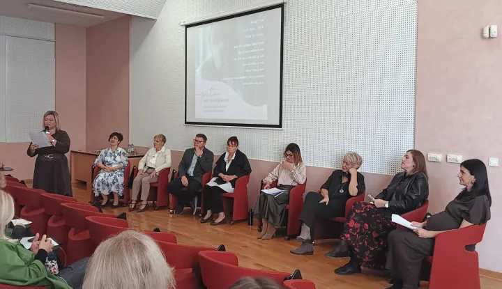 U ime obitelji, spontani pobačaj, Vikarijat, okrugli stol