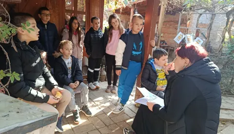 Učenici u Čepinu učili kako malim promjenama u kuhinji mogu čuvati okoli&scaron;