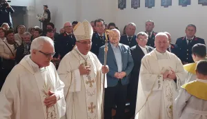 župa3.jpg - P. Stjepan Fridl, mons. Ivo Martinović i vlč. Perica Matanović ŽUPA BOK&Scaron;IĆ - 100 GODINALISTOPAD 2026.