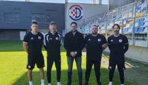 Igor Budi&scaron;a i Ivica Buljuba&scaron;ić s predsjednikom Smodlakom i klupskim trenerimaFOTO: NK DUGOPOLJE
