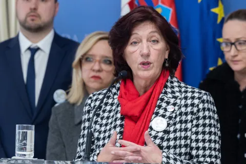 Zagreb, 11.04.2023. - Izjave nakon sastanka premijera Andreja Plenkovića i udruga liječnika.Na fotografiji Renata Čulinović Čaić.foto HINA/ Edvard &Scaron;U&Scaron;AK/ es