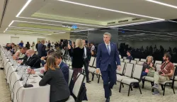 &Scaron;ibenik, 20.10.2026. - Predsjednik Vlade RH Andrej Plenković u utorak je u &Scaron;ibeniku, u hotelskom kompleksu Amadria Park, sudjelovao na prvoj sjednici Vijeća za lokalni razvoj. Na fotografiji Andrej Plenković. foto HINA/ ml