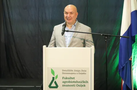Osijek, 22. 10. 2026., FAZOS, sajam OPG-ova, Damir &Scaron;ebo - ispred Grada SNIMIO BRUNO JOBST