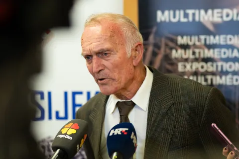 Osijek, 24. 10. 2026., 35. Obljetnica ustroja osječkih pričuvnih brigadaŽivko Mijić; Osječke pričuvne brigade; obljetnica