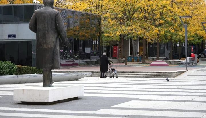 Osijek, 12. 10. 2026., jesen; ljudi; umiroljenik; umirovljenici; umirovljenica; demografija; mirovina; mirovine; stanovni&scaron;tvo; slobodnjaci; slobodnjakSNIMIO BRUNO JOBST