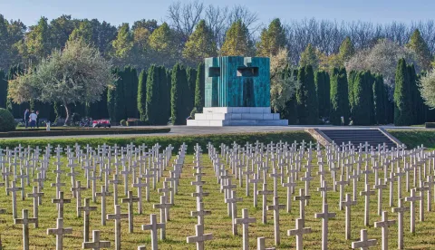 21.10.2019., Vukovar - Zakljuckom Vlade Republike Hrvatske iz travnja 1998. godine, osnovan je Operativni stozer za ekshumacije, identifikacije i pokope zrtava iz masovne grobnice na Novom groblju u Vukovaru usporedno s procesom ekshumacija i identifikacija zrtava pristupilo se uredjenju Groblja hrvatskih branitelja iz Domovinskog rata - danasnjeg Memorijalnog groblja zrtava iz Domovinskog rata u Vukovaru. Photo: Davor Javorovic/PIXSELL
