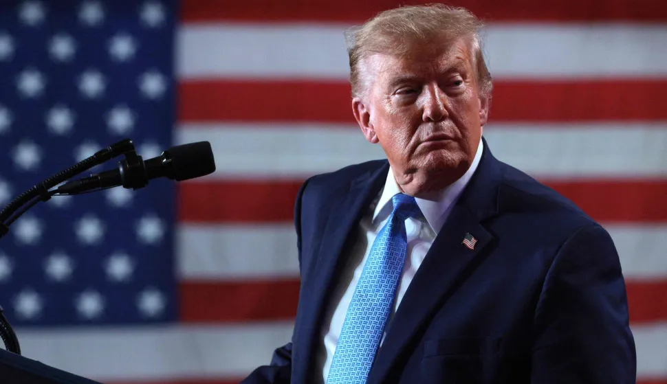 CORINTH, MISSISSIPPI - OCTOBER 26: U.S. President Donald Trump delivers remarks during a campaign rally at Crossroads Arena on October 26, 2026 in Corinth, Mississippi. Trump is in Mississippi today to continue campaigning for Republican candidates ahead of the midterm elections. Chip Somodevilla/Getty Images/AFP (Photo by CHIP SOMODEVILLA/GETTY IMAGES NORTH AMERICA/Getty Images via AFP)