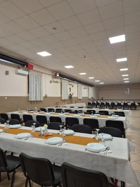 Dru&scaron;tveni dom u Koritni