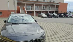 Zagreb, 29.10.2026.- Policija je u četvrtak ujutro po nalogu Uskoka i Ureda europskog javnog tužitelja (EPPO) uhitila vi&scaron;e osoba, u realizaciji dva kriminalistička istraživanja, zbog sumnje u počinjenje koruptivnih kaznenih djela. Na fotografiji automobil Uskoka ispred zgrade Općine NK. foto HINA/ Dubravka KOVAČIĆ/ tm