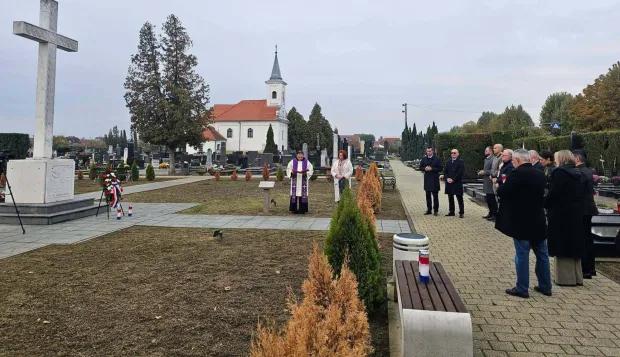 Odavanje počasti 