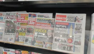 Beograd, 24.10.2026. - Posljednja 24 sata izborne &scaron;utnje i odbrojavaje do otvaranja birali&scaron;ta za prijevremene parlamentarne izbore u Srbiji 25. listopada protječu uz pojačane napetosti, dok se na dru&scaron;tvenim mrežama nastavlja animiranje birača i poziv na &scaron;to veću izlaznost, u čemu prednjače prista&scaron;e Studentske liste-Studenti pobjeđuju. foto HINA/ Velimir ILIĆ/ ml